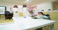 وفد مستشفى الحياة يزور مركز عسير