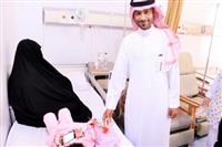 معايدة في مستشفى الولادة والأطفال